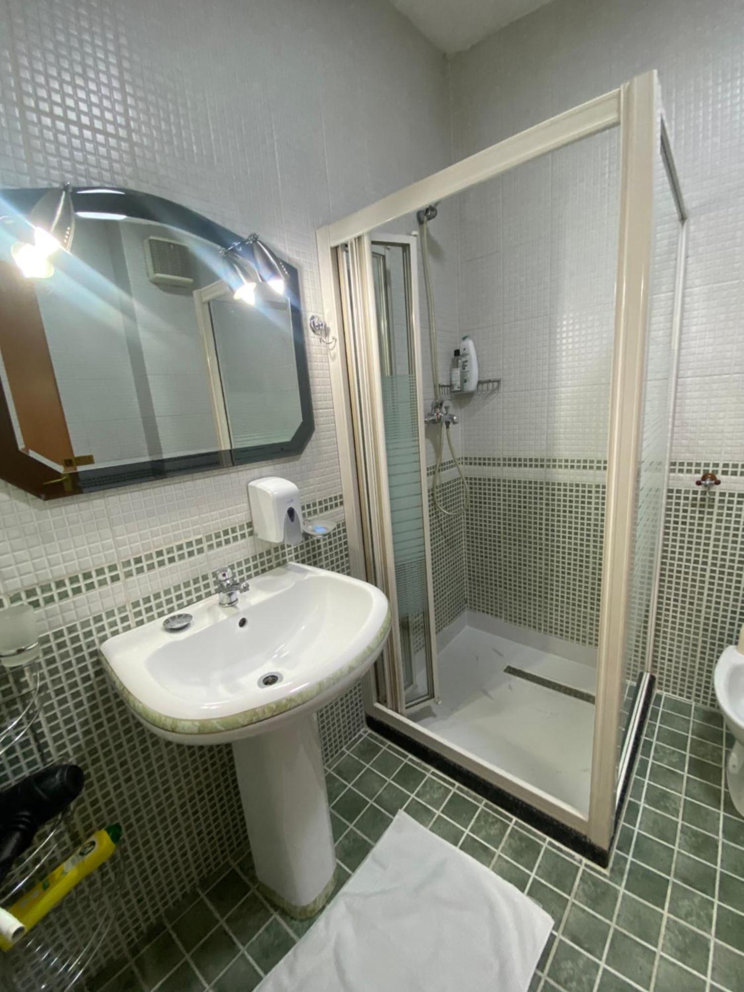 Rtsh Apartment 地拉那 外观 照片